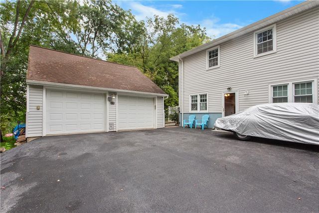 210 Jonathan Drive, Easton, PA 18045