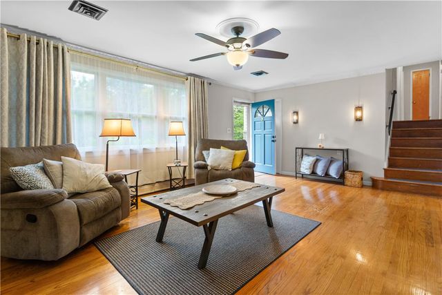 210 Jonathan Drive, Easton, PA 18045