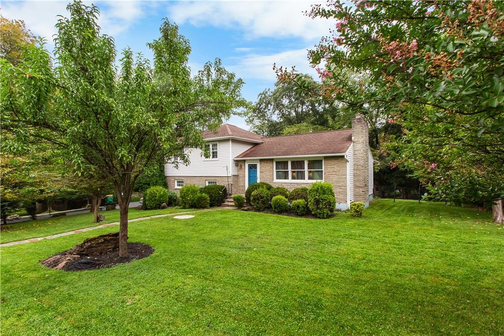 210 Jonathan Drive, Easton, PA 18045