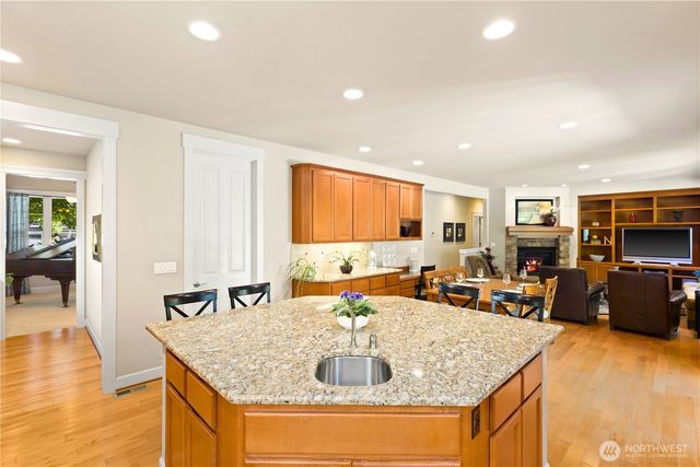 2841 275th Avenue SE, Sammamish, WA 98075