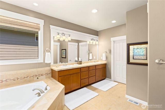 2841 275th Avenue SE, Sammamish, WA 98075