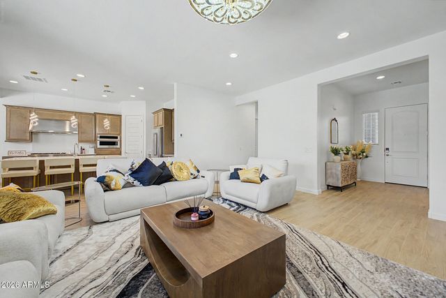 9623 W FLOWER Street, Phoenix, AZ 85037