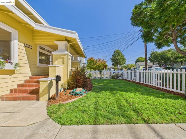 1017 Lincoln Ave, Alameda, CA 94501