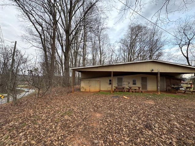 3911 Blackstock Road, Talmo, GA 30575