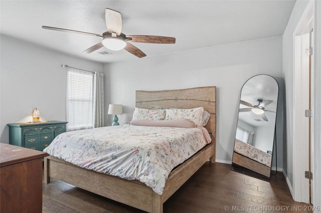 8734 E 160th Place S, Bixby, OK 74008