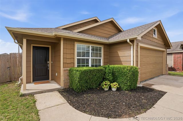 8734 E 160th Place S, Bixby, OK 74008