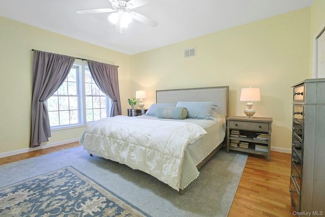 44 Alexander Court, Nanuet, NY 10954