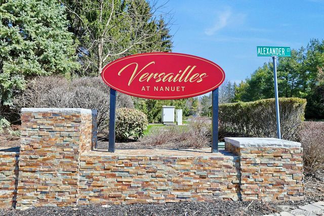 44 Alexander Court, Nanuet, NY 10954