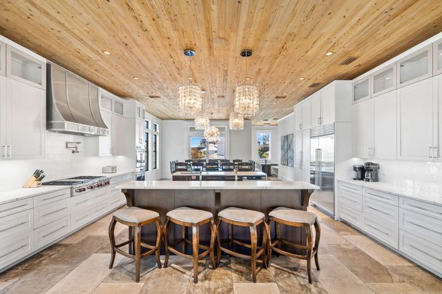 89 Shirah Street, Destin, FL 32541