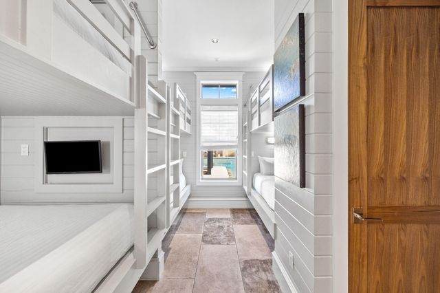 89 Shirah Street, Destin, FL 32541