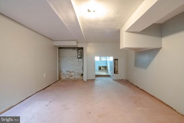 2216 W FAYETTE ST, Baltimore, MD 21223