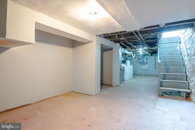 2216 W FAYETTE ST, Baltimore, MD 21223