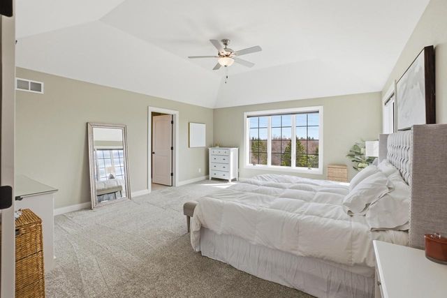 N87W25037 Bay COURT, Sussex, WI 53089