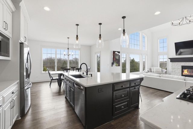 N87W25037 Bay COURT, Sussex, WI 53089