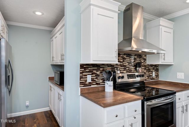 490 Roaming Drive, Chuckey, TN 37641