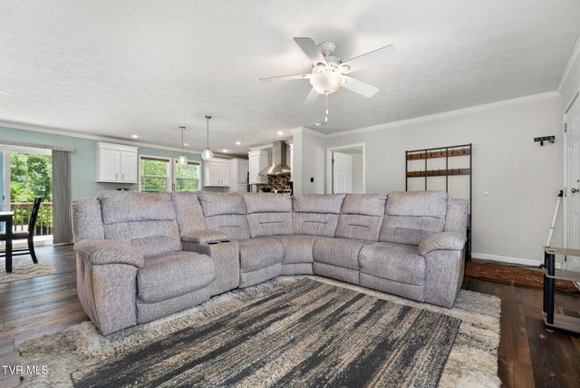 490 Roaming Drive, Chuckey, TN 37641