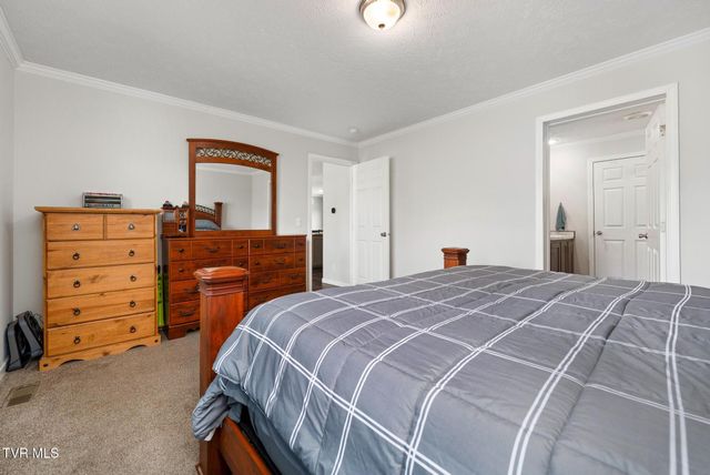490 Roaming Drive, Chuckey, TN 37641