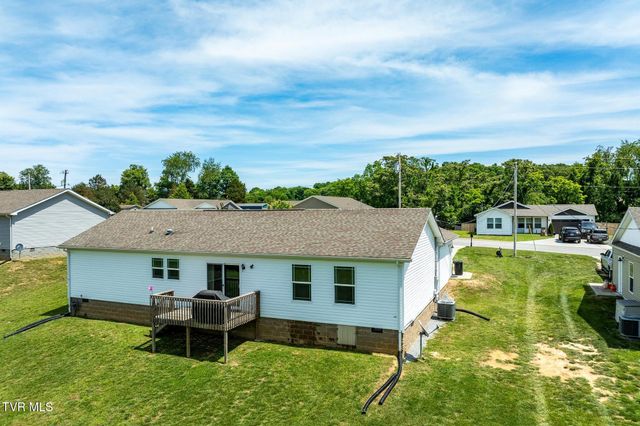 490 Roaming Drive, Chuckey, TN 37641
