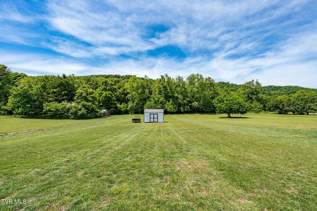 490 Roaming Drive, Chuckey, TN 37641