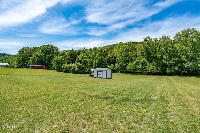 490 Roaming Drive, Chuckey, TN 37641