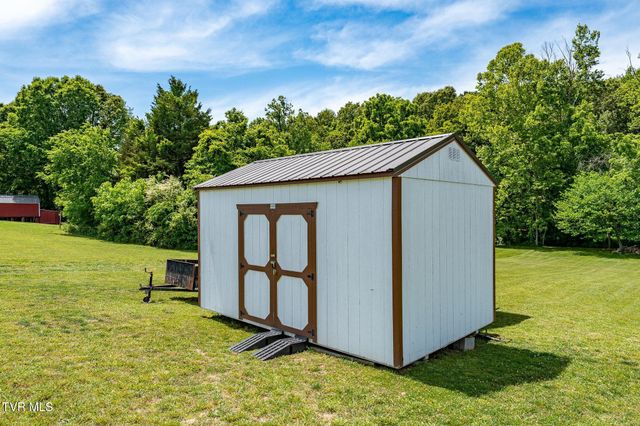 490 Roaming Drive, Chuckey, TN 37641