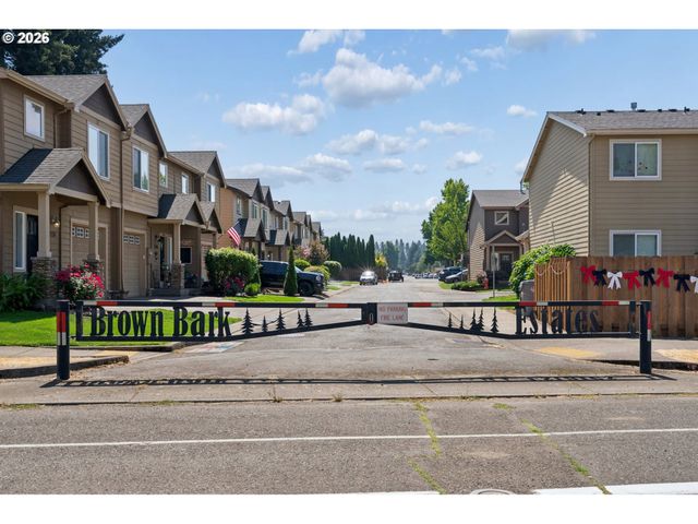 1721 N MANZANITA St, Canby, OR 97013