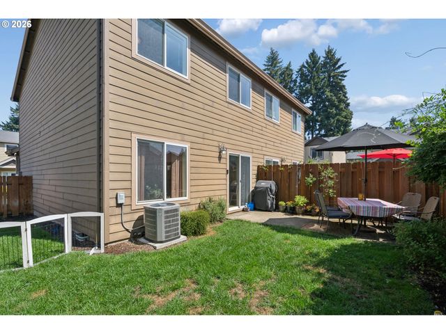 1721 N MANZANITA St, Canby, OR 97013