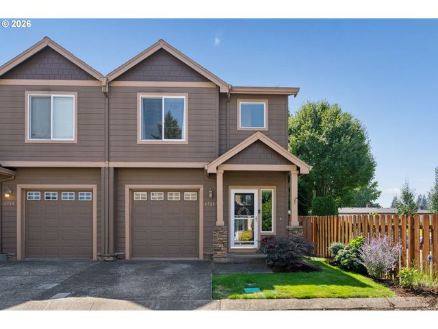 1721 N MANZANITA St, Canby, OR 97013