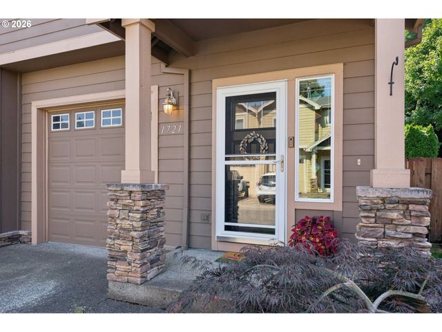 1721 N MANZANITA St, Canby, OR 97013