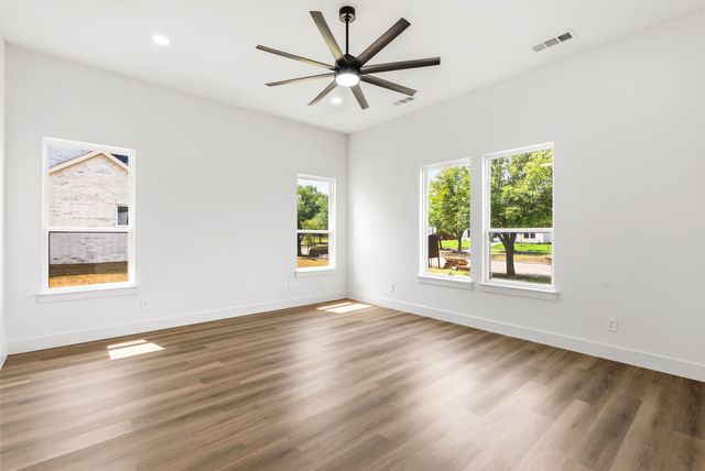 1006 Devonshire Drive N, Forney, TX 75126