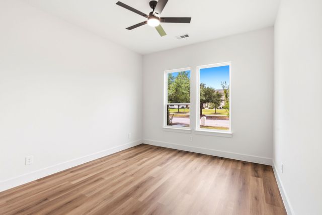 1006 Devonshire Drive N, Forney, TX 75126