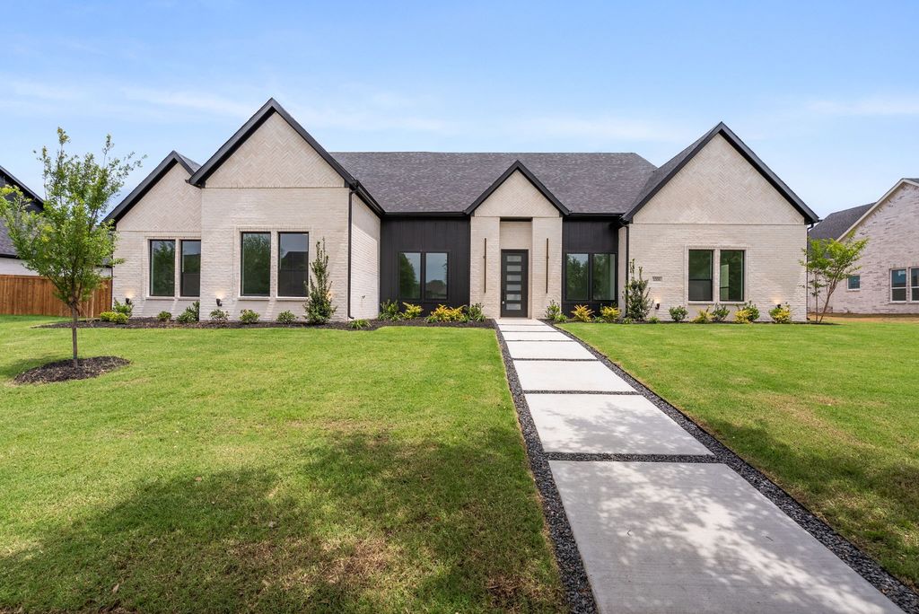 1006 Devonshire Drive N, Forney, TX 75126