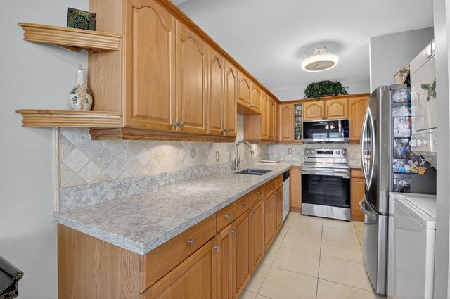 1141 Violet Terrace 202, Delray Beach, FL 33445