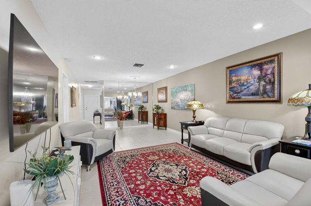 1141 Violet Terrace 202, Delray Beach, FL 33445