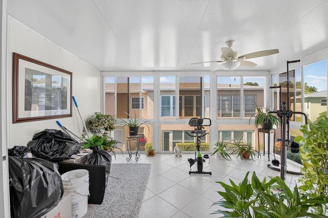 1141 Violet Terrace 202, Delray Beach, FL 33445