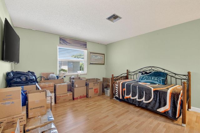 1141 Violet Terrace 202, Delray Beach, FL 33445