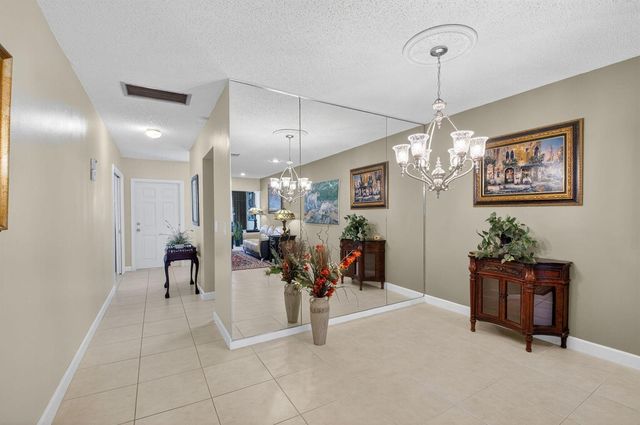 1141 Violet Terrace 202, Delray Beach, FL 33445