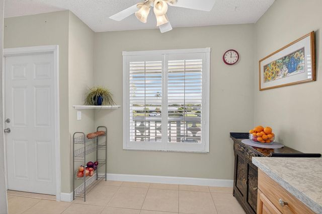 1141 Violet Terrace 202, Delray Beach, FL 33445