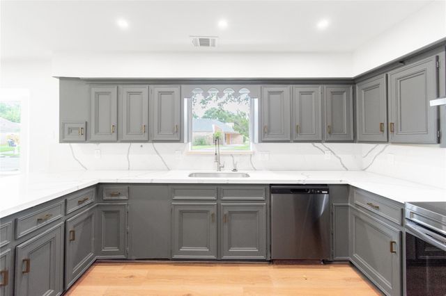 15202 La Paloma Drive, Houston, TX 77083