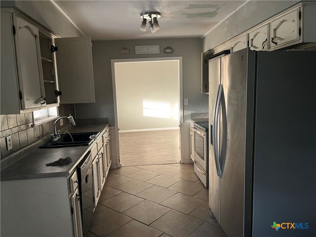 709 Pheasant Drive, Victoria, TX 77905