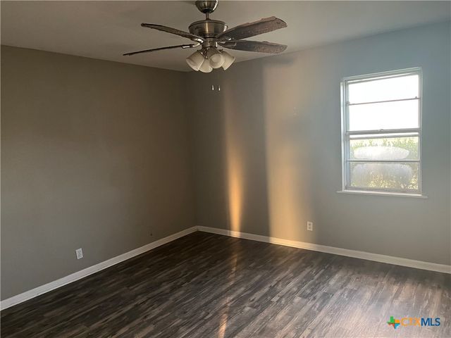 709 Pheasant Drive, Victoria, TX 77905