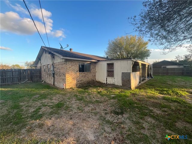 709 Pheasant Drive, Victoria, TX 77905
