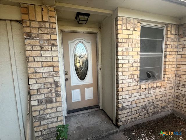 709 Pheasant Drive, Victoria, TX 77905