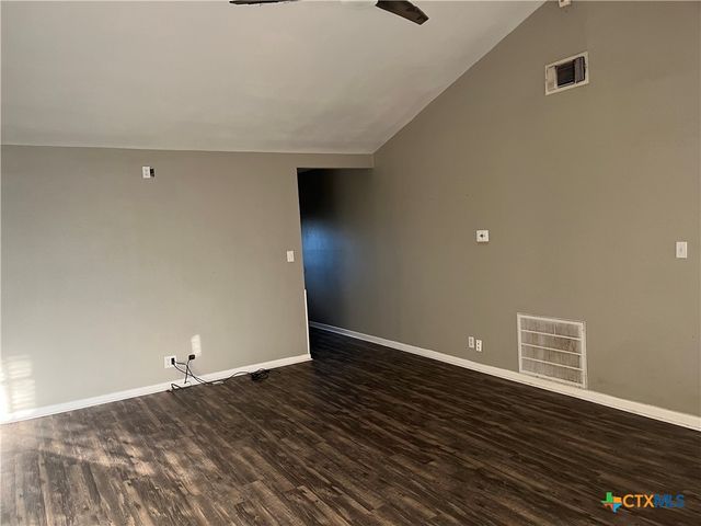 709 Pheasant Drive, Victoria, TX 77905