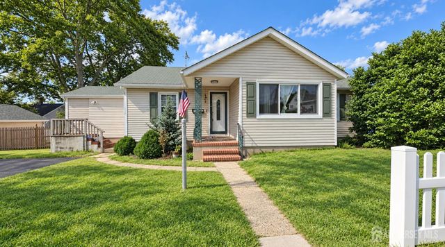 11 Pershing Avenue, Sayreville, NJ 08872