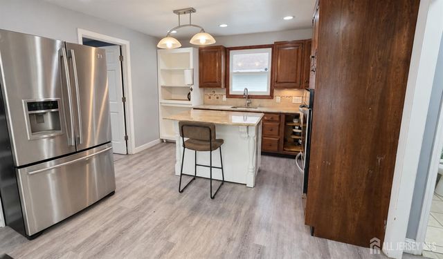 11 Pershing Avenue, Sayreville, NJ 08872