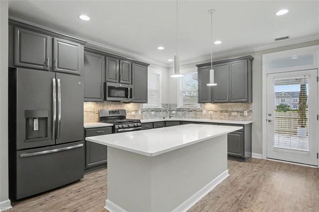 4209 Kenton LN, Virginia Beach, VA 23456