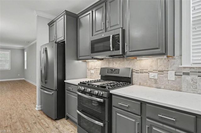 4209 Kenton LN, Virginia Beach, VA 23456