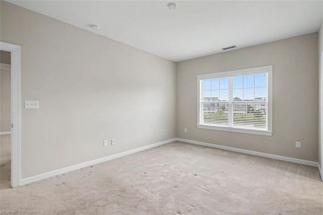 4209 Kenton LN, Virginia Beach, VA 23456