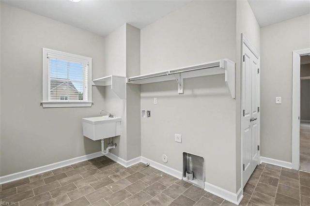 4209 Kenton LN, Virginia Beach, VA 23456